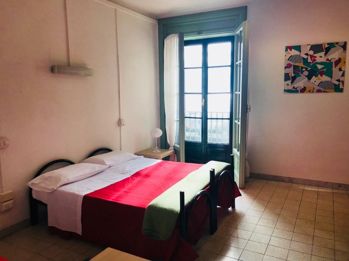 Litus Roma Hostel Lido di Ostia Exterior foto A room at the hotel